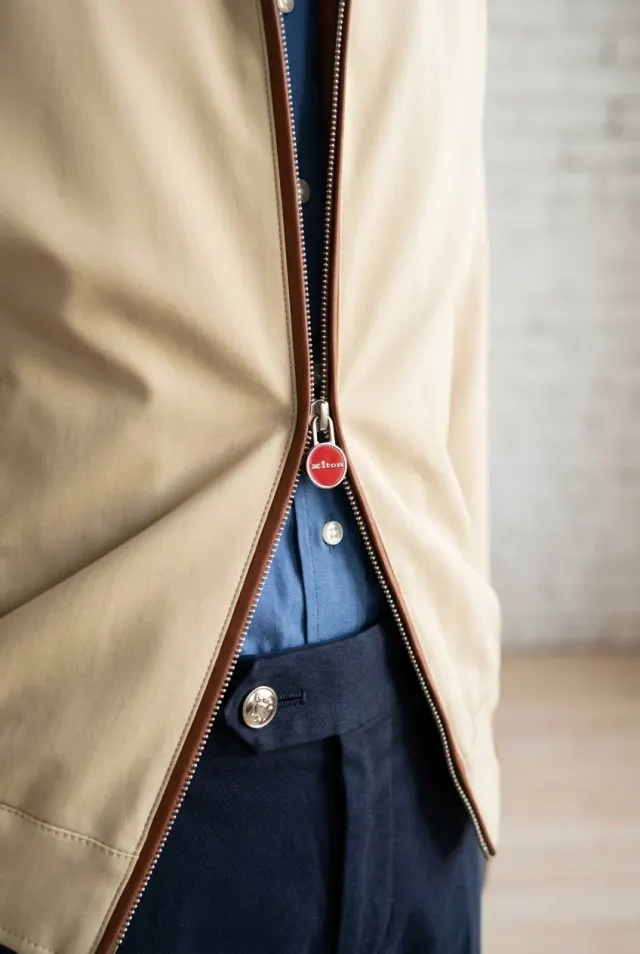 Kiton kurtka męska typu blouson z dwukierunkowym zamkiem beżowa