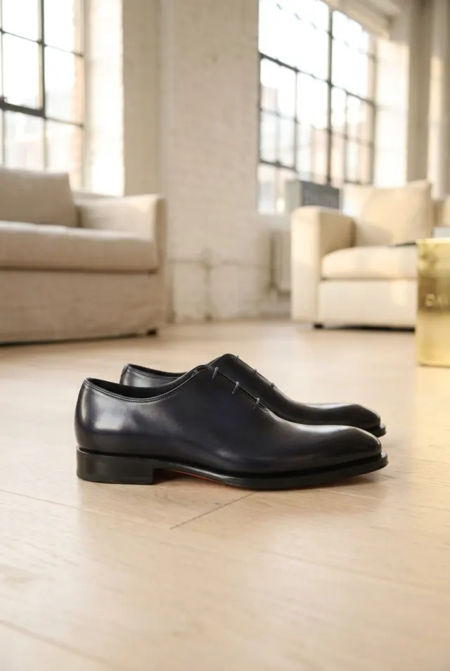Santoni oxfordy męskie wholecut na trzy pary dziurek granatowe